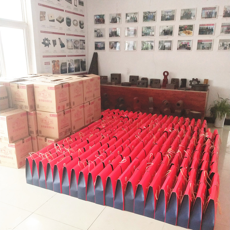 迎中秋，發(fā)禮品！洛陽順祥祝大家中秋節(jié)快樂！